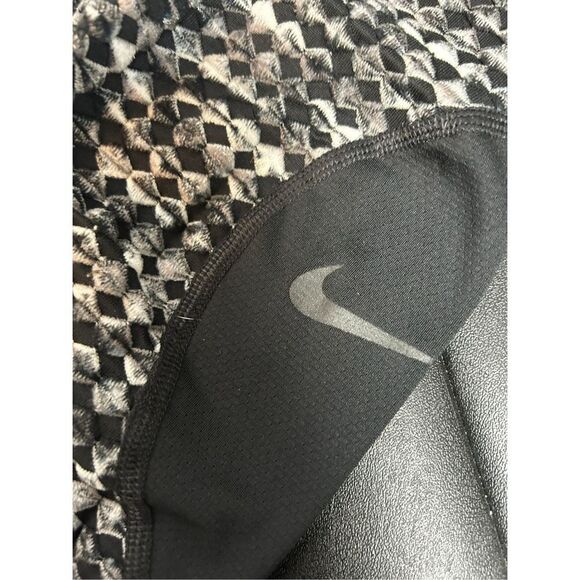 Nike Pro Hyperwarm training tights size medium 25.5” in seam - Picture 9 of 14